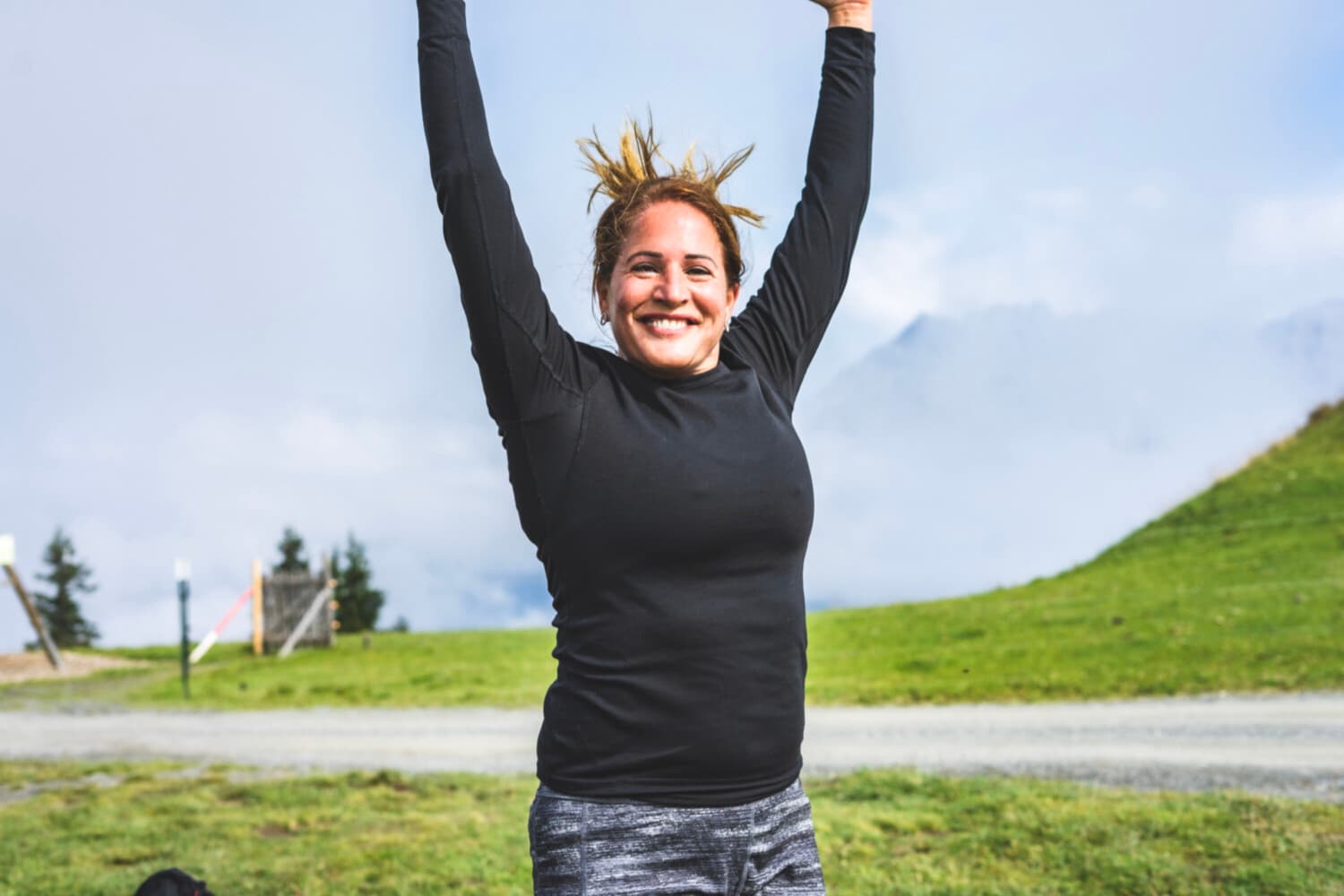 Teilnehmerin beim Sporturlaub in Mallorca beim Springen
