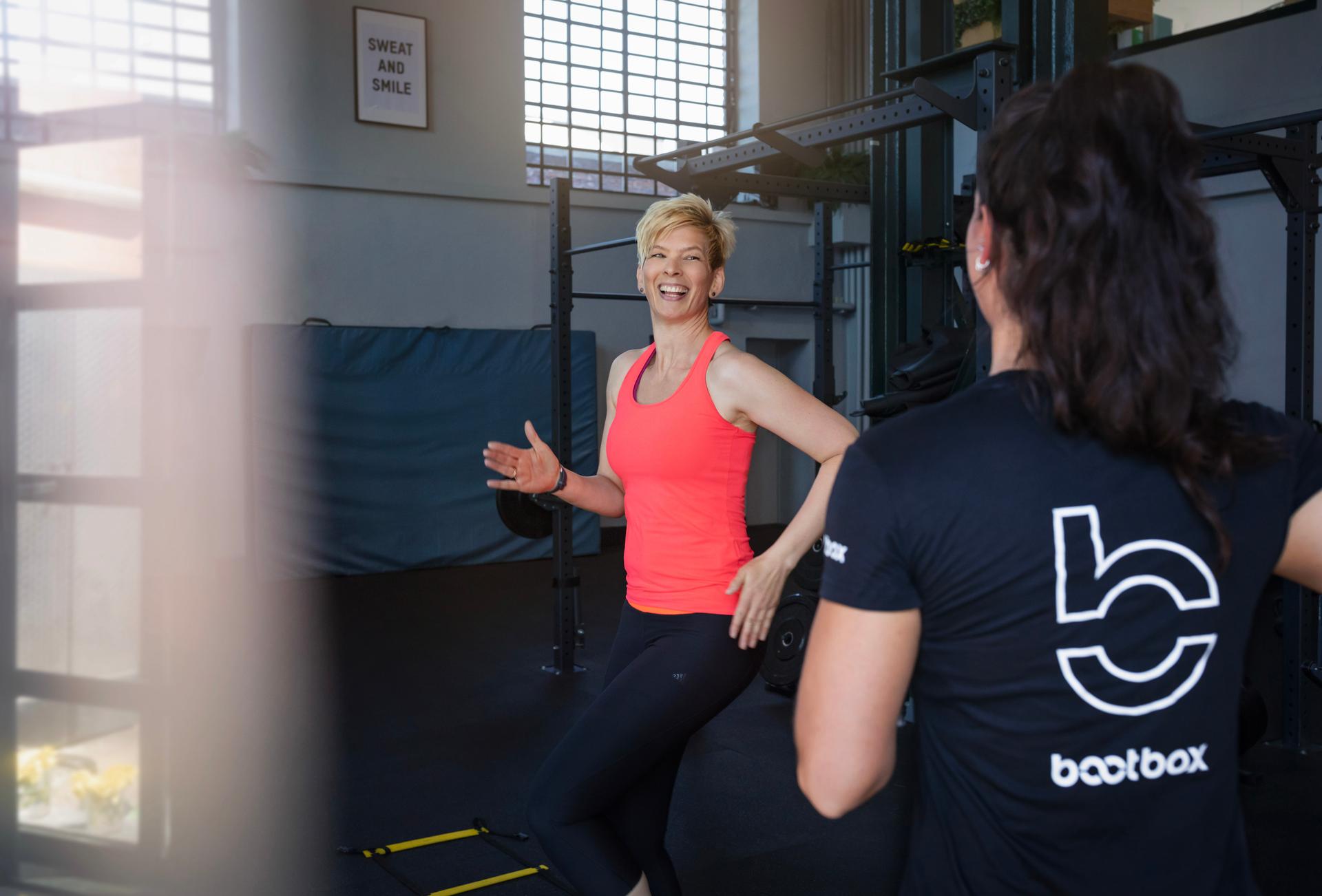 Kundin beim Personal Training in der Bootbox Köln